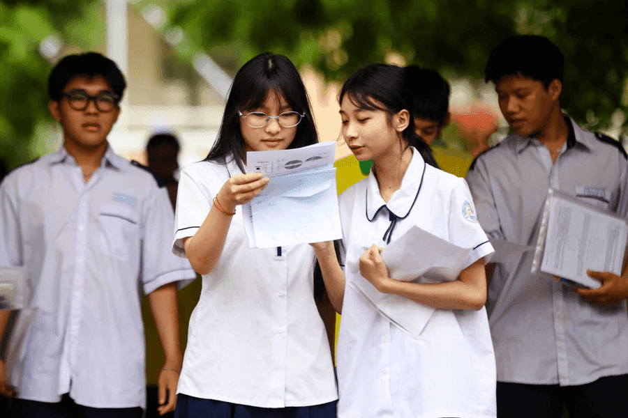 Điểm Chuẩn 287 Trường Đại Học 2026: Tra Cứu Nhanh, Biến Động Phổ Điểm & Top Trường Điểm Cao Nhất